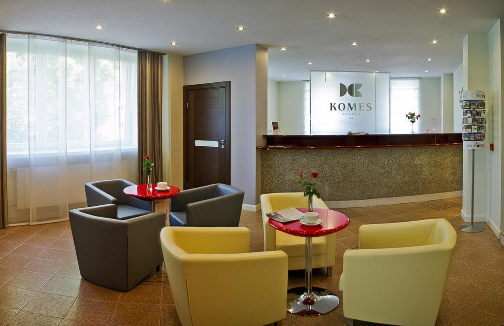 Hotel Komes Skarżysko-Kamienna Dış mekan fotoğraf