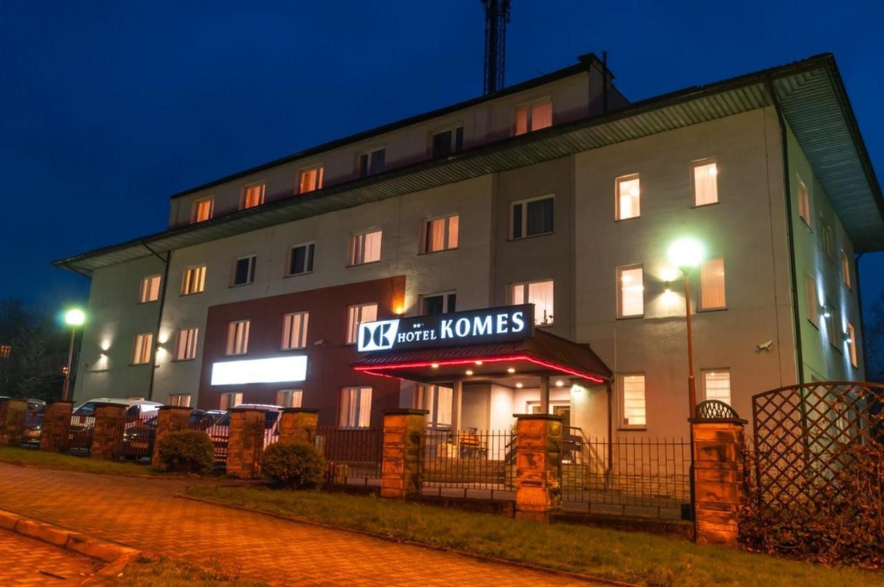 Hotel Komes Skarżysko-Kamienna Dış mekan fotoğraf
